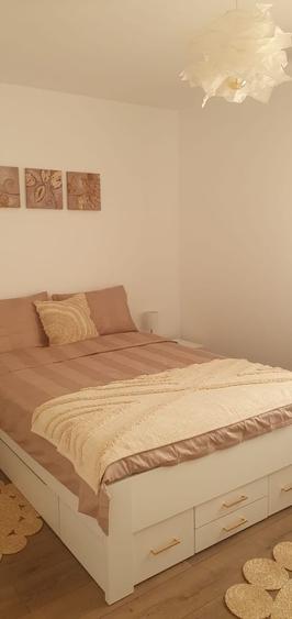 Apartament cu 2 camere decomandat în Vest