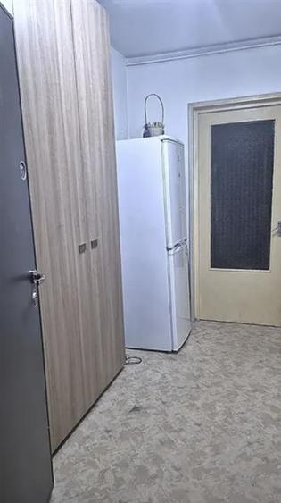 Garsonieră decomandată în Brâncoveanu