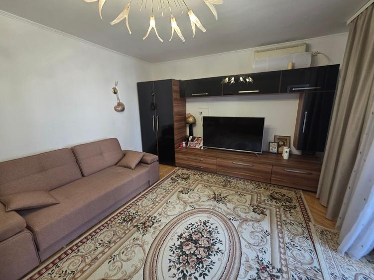 Apartament cu 2 camere decomandat în Vitan Mall