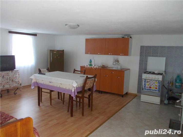 Casă cu 2 camere cu Teren 1500 Mp în Saschiz