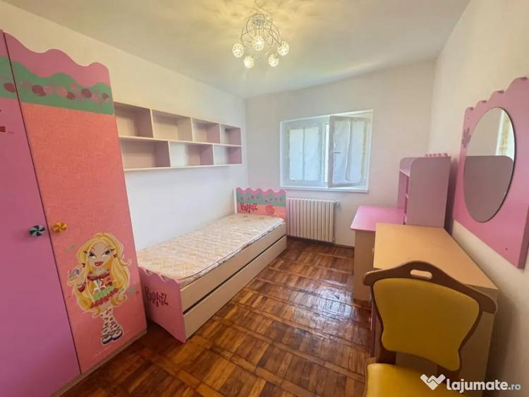 Apartament cu 3 camere decomandat în Tomis III