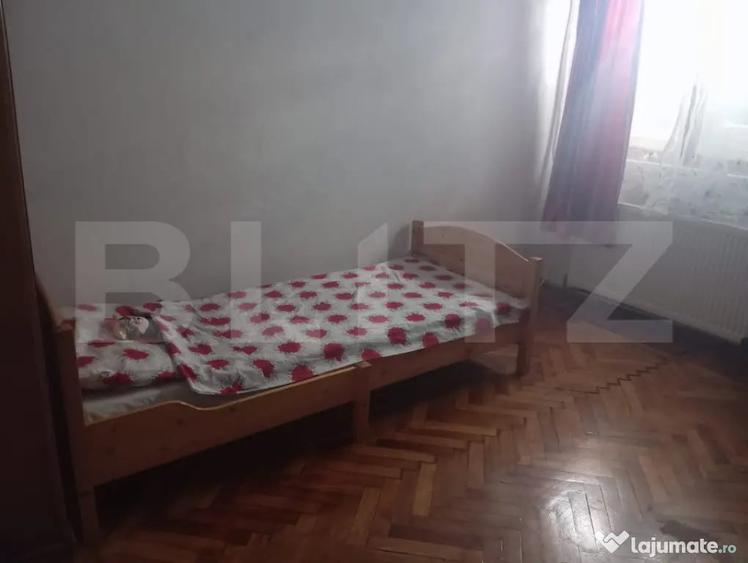 Apartament cu 4 camere decomandat în Central