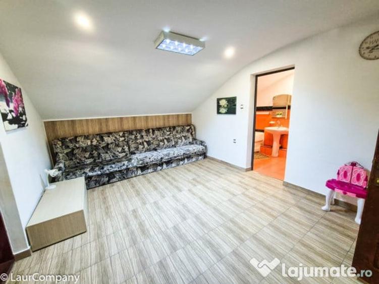 Casă cu 9 camere cu Teren 585 Mp în Prundu