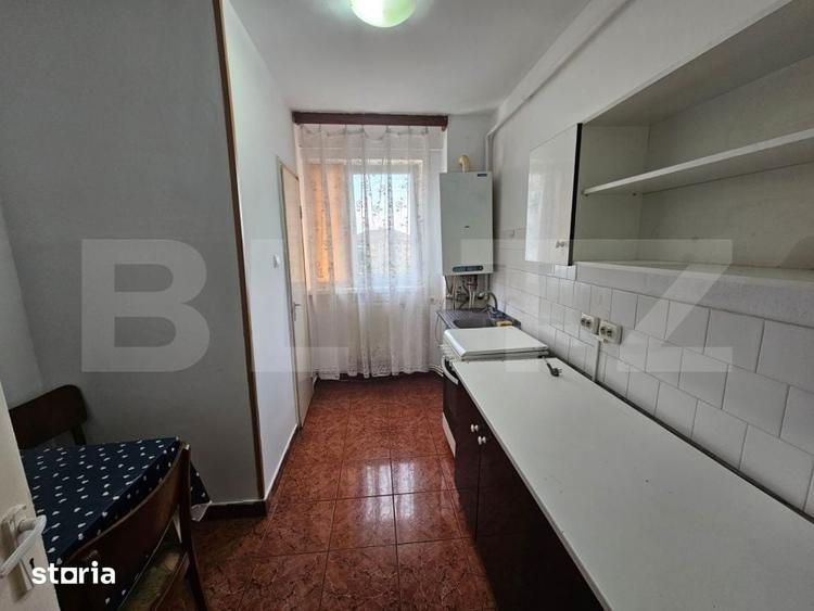 Apartament cu 3 camere decomandat în Cetate