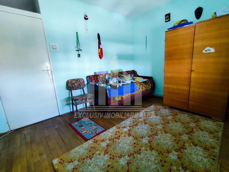 Apartament cu 4 camere decomandat, mobilat în Central