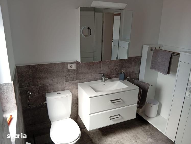 Casă cu 4 camere cu Teren 279 Mp în Vladimirescu