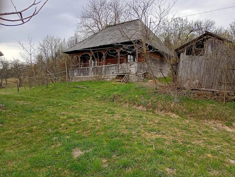 Casă cu 1 camere cu Teren 35 Mp în Poienile Izei