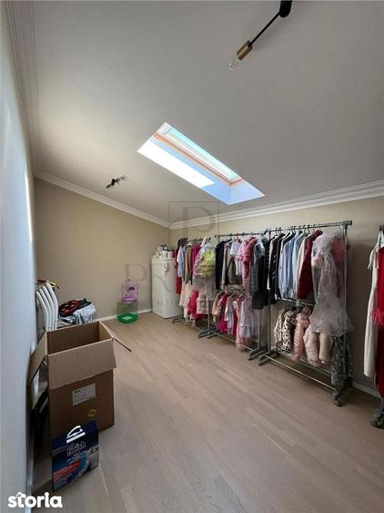 Apartament cu 4 camere decomandat, mobilat în Giroc