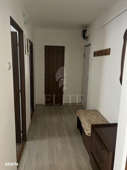 Apartament cu 3 camere semidecomandat în Grigorescu