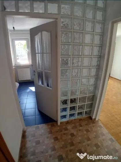 Apartament cu 2 camere decomandat în Astra