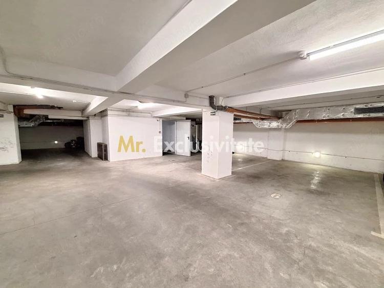 Apartament cu 4 camere decomandat în Craiovei