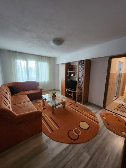 Apartament cu 3 camere în Viilor