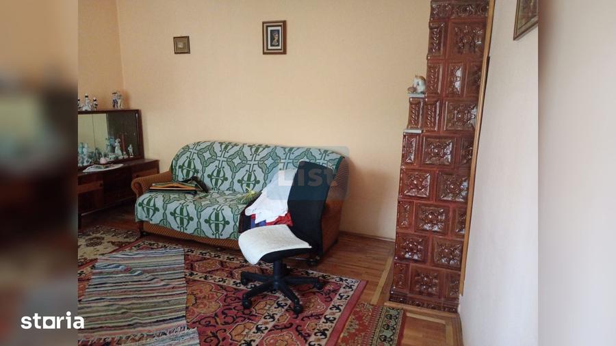 Casă cu 3 camere cu Teren 565 Mp în Piața Centrală