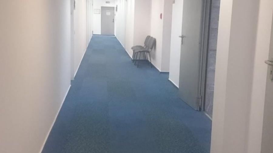 Birou, de 10,000 mp, în Sala Palatului