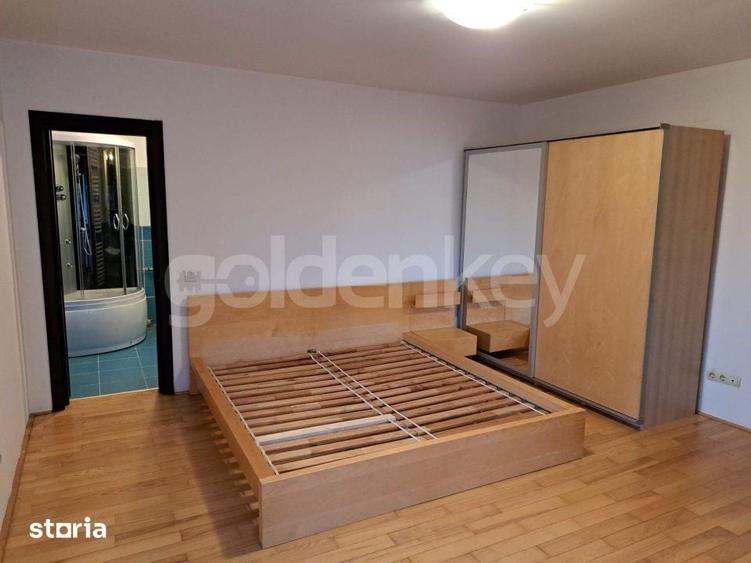 Casă cu 5 camere cu Teren 350 Mp în Central