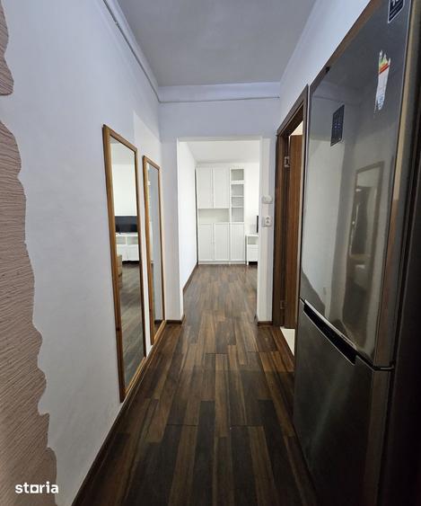 Apartament cu 3 camere decomandat în Nufărul