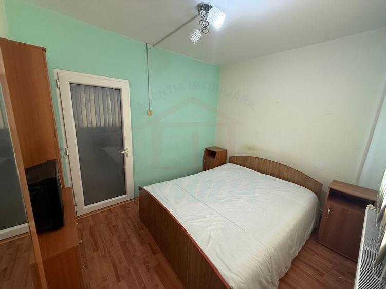 Apartament cu 4 camere decomandat, mobilat în Micro 20