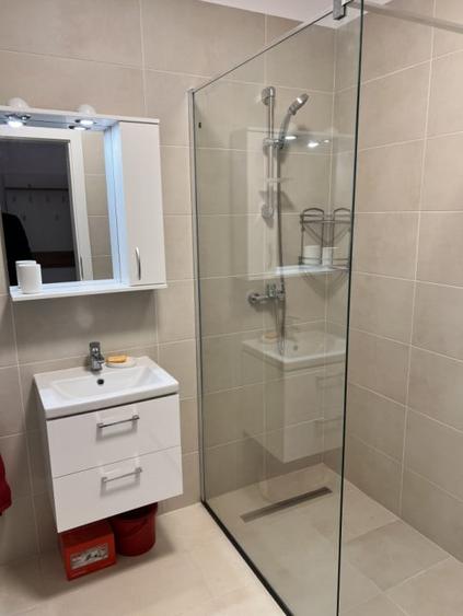 Apartament cu 2 camere semidecomandat, mobilat în Mihai Viteazul