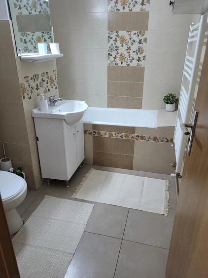 Apartament cu 2 camere decomandat în Soarelui