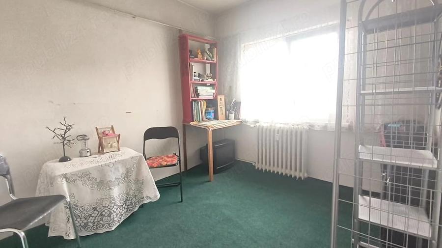 Apartament cu 4 camere decomandat în Ultracentral