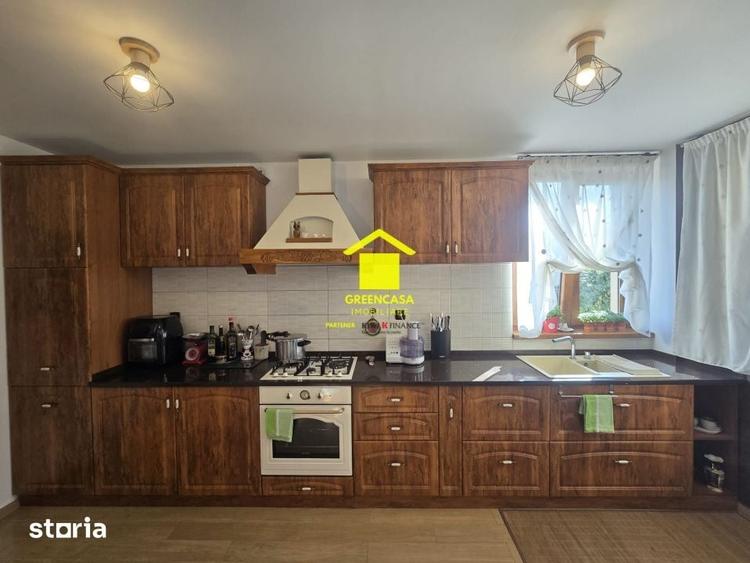 Casă cu 7 camere cu Teren 750 Mp în Borhanci