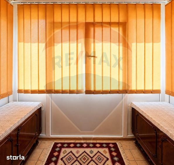 Apartament cu 2 camere semidecomandat în Craiovița Nouă