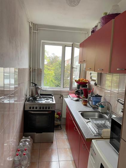 Apartament cu 2 camere semidecomandat, mobilat în Circumvalațiunii