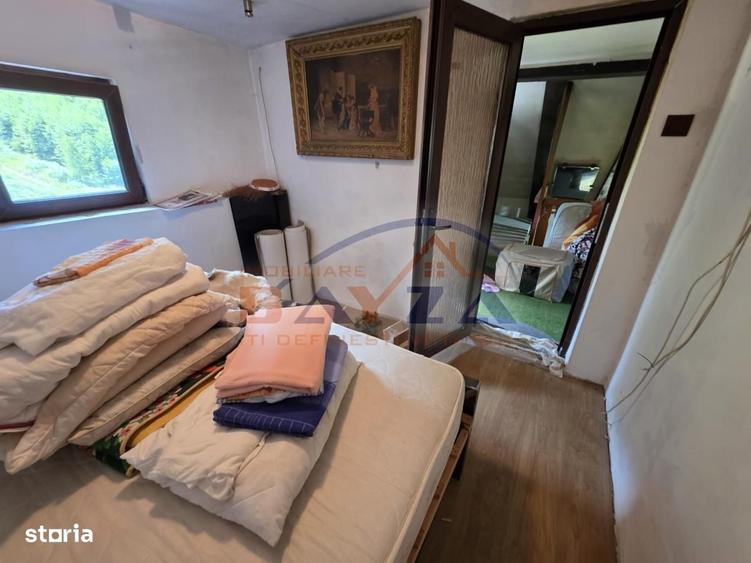 Casă cu 3 camere în Chiuzbaia