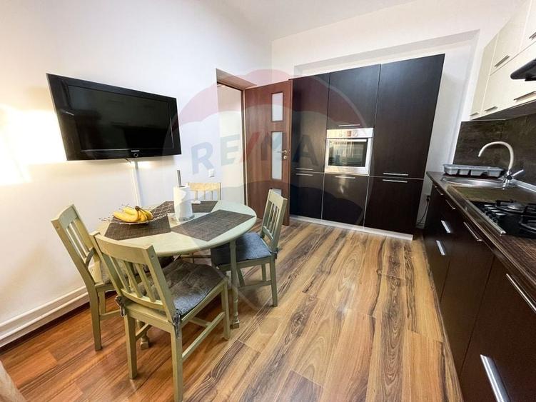 Casă individuală cu 3 camere cu Teren 100 Mp în Far