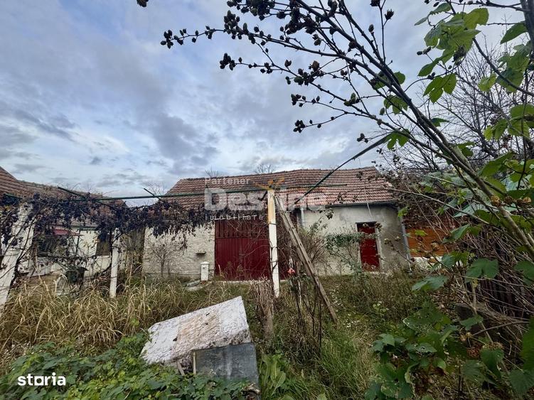 Casă cu 2 camere cu Canalizare în Uroi