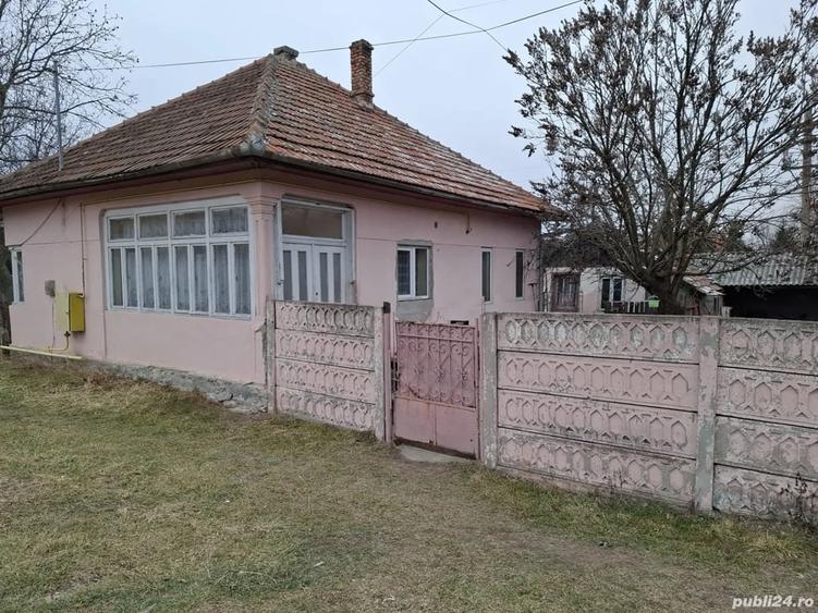 Casă cu 2 camere în Baru