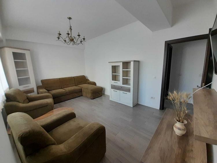 Apartament cu 2 camere decomandat în Mircea cel Bătrân