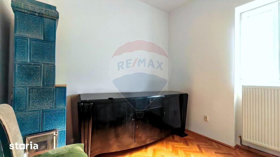 Apartament cu 4 camere semidecomandat în Domenii