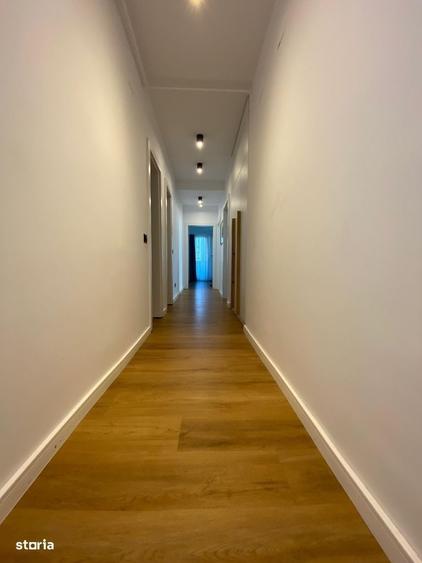 Apartament cu 4 camere decomandat în Băneasa