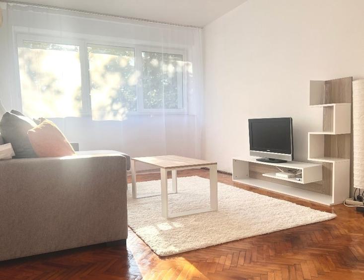 Apartament cu 2 camere semidecomandat, mobilat în Iancului