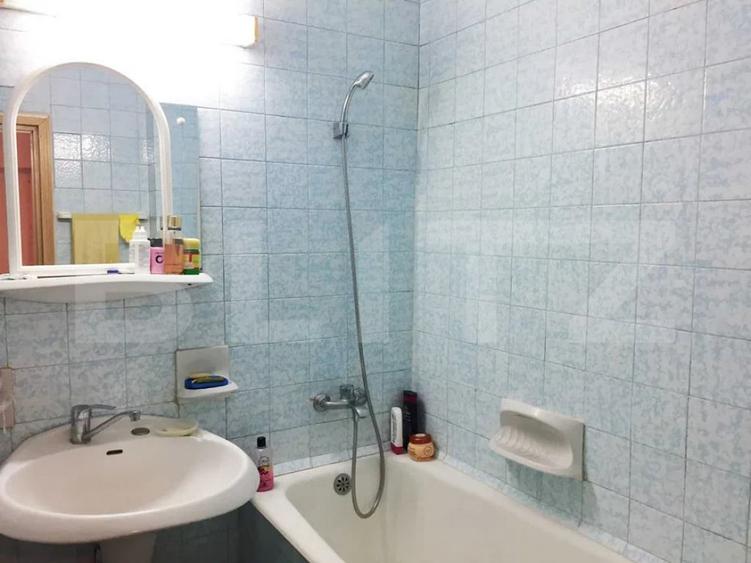 Apartament cu 3 camere decomandat în Independenței