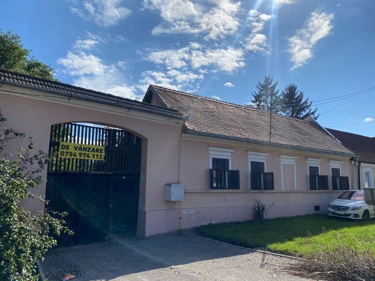 Casă cu 4 camere în Făgăraș
