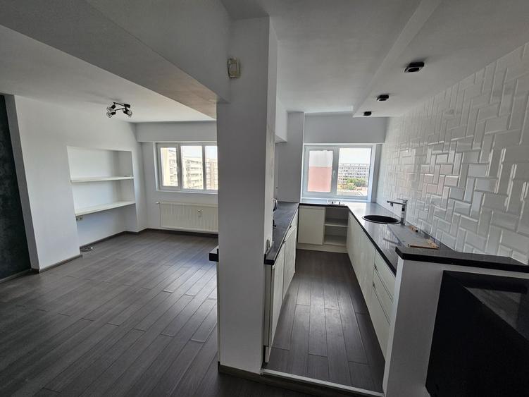 Apartament cu 4 camere în Obor