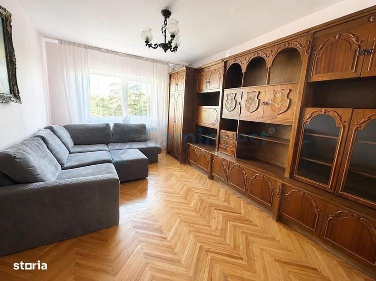 Apartament cu 3 camere decomandat în Central