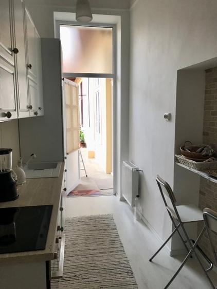 Apartament cu 3 camere semidecomandat în Ultracentral