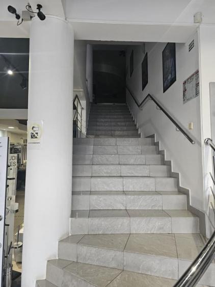 Spațiu comercial, de 664 mp, în Casa de Cultură