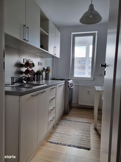 Apartament cu 3 camere decomandat în Colentina