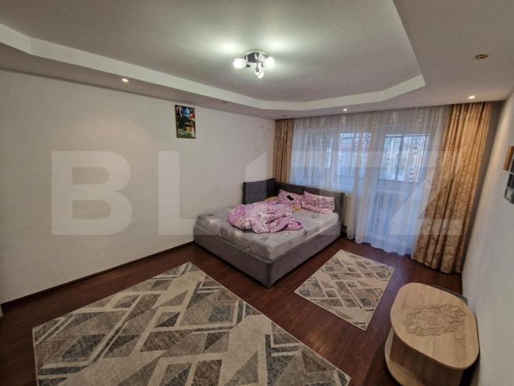 Apartament cu 3 camere decomandat, mobilat în Ampoi 2