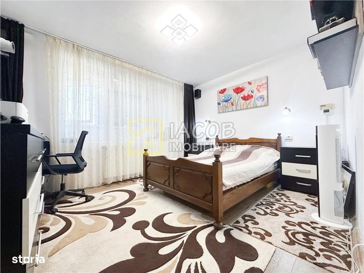 Apartament cu 2 camere decomandat în Cornișa