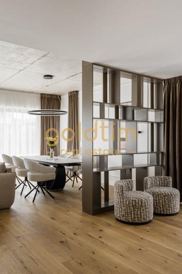 Casă cu 5 camere cu Piscina în Sisești
