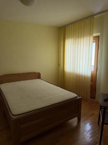Apartament cu 2 camere decomandat, mobilat în Nicolina