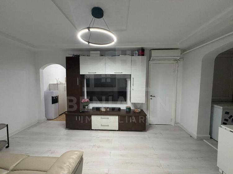 Apartament cu 3 camere semidecomandat în Valea Rosie