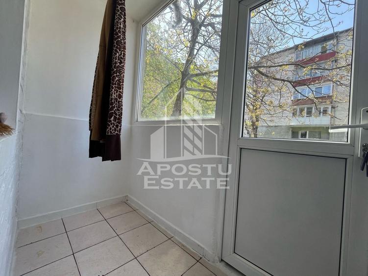 Apartament cu 2 camere decomandat, mobilat în Freidorf