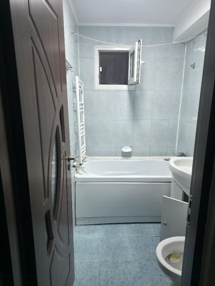 Apartament cu 2 camere semidecomandat în Micro 39