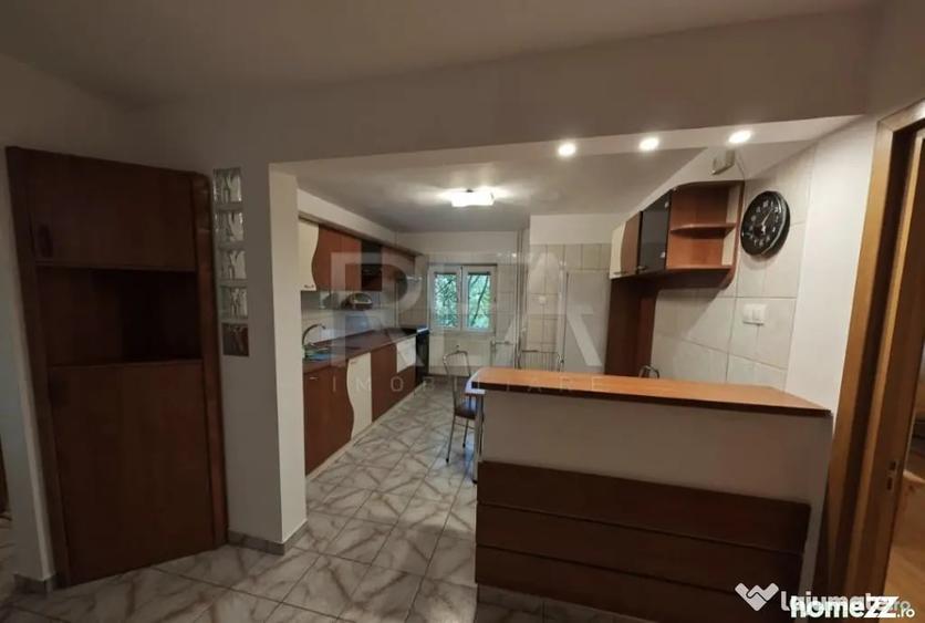 Apartament cu 3 camere decomandat în Uverturii